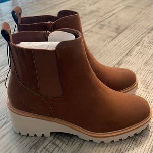 Maurices Chelsea Boot - Brown Chestnut Suede - Size 9